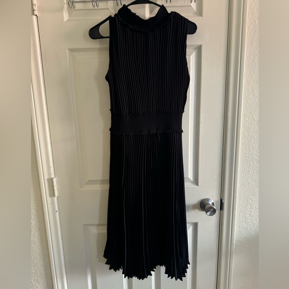 Nanette Lepore Sz 8 pleated and smocked midi dress - Picture 1 of 8